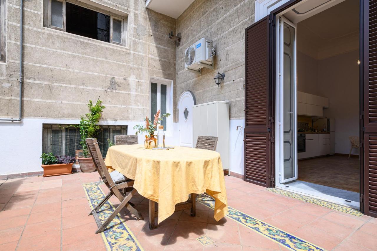 Viale Calascione 7 Neapel Exteriör bild